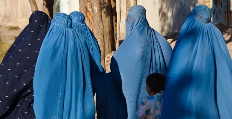 AUSTRIJA ZABRANJUJE BURKU 'Ne želimo da se 600.000 muslimana osjeća kao da nisu dio društva'