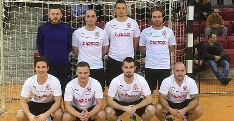 POVIJESNI USPJEH Hrvatska humanitarna udruga iz Stuttgarta ostvarila sjajan rezultat na jakom malonogometnom turniru