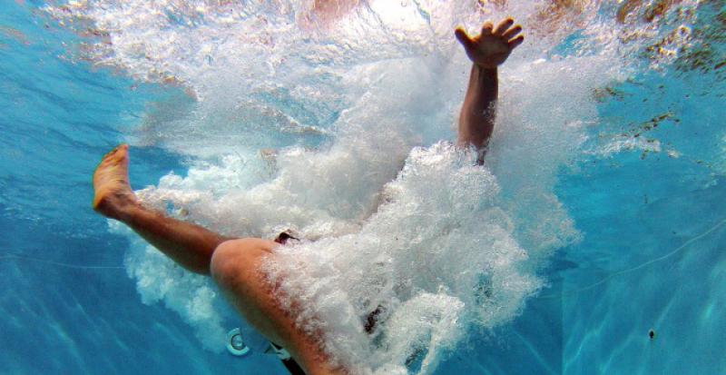 DIRALI DJEVOJČICE Dvojica azilanata optužena za napastvovanje u bazenu