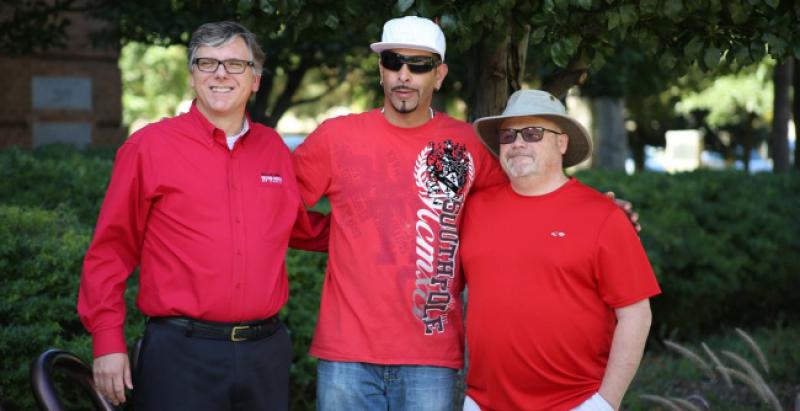 Pričaju Nijemac, Amerikanac i Mujo što će ženama kupiti za rođendan...