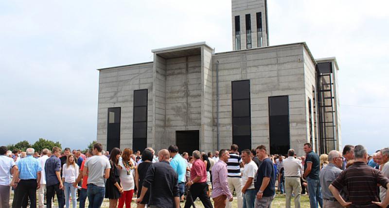 IZ PEPELA U ŽIVOT Dvije su Foče u Bosni i Hercegovini...