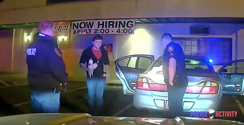 (VIDEO) Policajci su ga zaustavili misleći da je pijan, a on im dokazao da nije - žongliranjem