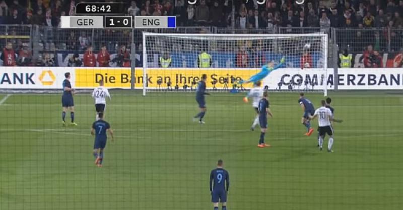 (VIDEO) Podolski se od 'elfa' oprostio u svom 130. nastupu ovim sjajnim pogotkom protiv vječitog rivala