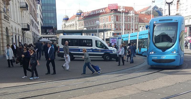 NAKON TERORISTIČKOG NAPADA U LONDONU I UOČI UTAKMICE U centru Zagreba jake mjere sigurnosti, ophodnje su posvuda