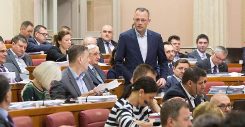 KORAK BLIŽE OTVARANJU JUGOSLAVENSKIH ARHIVA Mostov prijedlog zakona ide u drugo čitanje