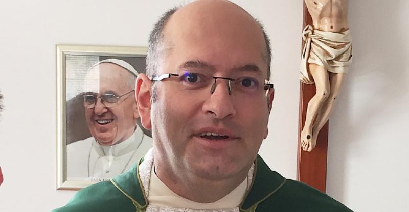 'MEDIJI POTIČU ISELJAVANJE Reklamiraju odlazak iz Domovine, a pojedinci uljepšavaju svoju situaciju nakon odlaska u inozemstvo'