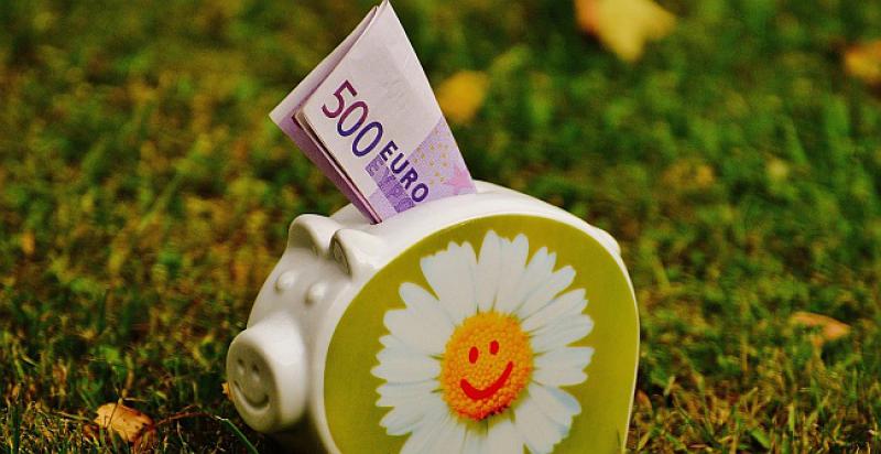 DOBRE VIJESTI ZA SLOVENCE Izglasana minimalna mirovina od 500 eura