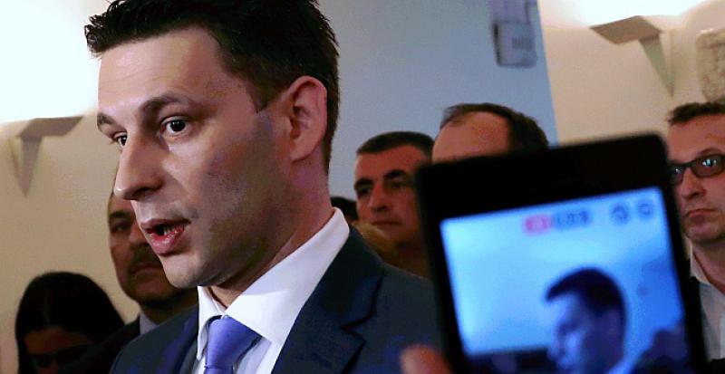 PETROV ZAZIVA NOVE IZBORE 'To je najpoštenije'