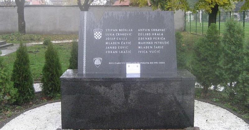 NE ZABORAVIMO IH Na današnji dan 1991. srpski teroristi su pobili 12 hrvatskih policajaca u zloglasnom pokolju u Borovu Selu