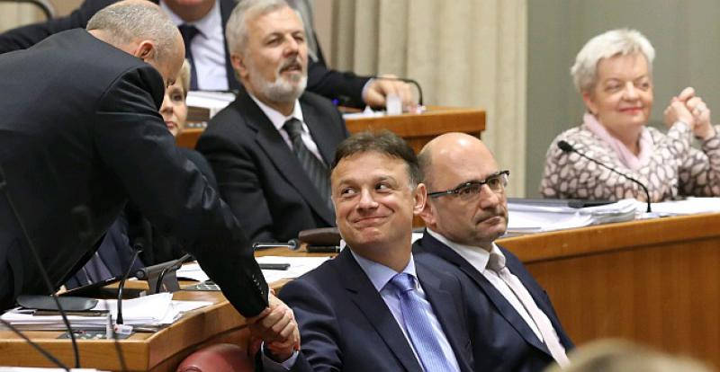 NOVA VEĆINA U SABORU Od Glasnovića do Pupovca, čini je 18 stranaka, koalicija i nezavisnih zastupnika