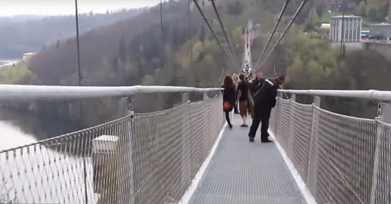 VIDEO 'Prošećite' najdužim pješačkim mostom na svijetu koji je upravo otvoren u Njemačkoj