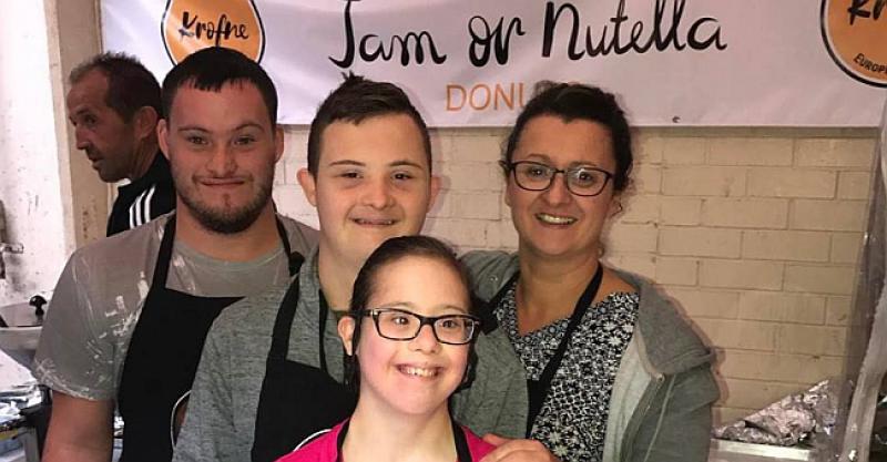 (VIDEO) HRVATICA ODUŠEVLJAVA AUSTRALIJU Zapošljava osobe s posebnim potrebama da rade krafne 'po hrvatski'