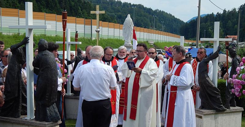 NAJVEĆE STRATIŠTE KOMUNISTIČKIH ZLOČINA Obilježena 72. obljetnica stradanja u Maclju, 13 tisuća tijela pokopano u okolici?