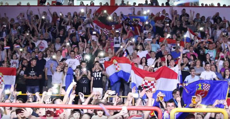 (VIDEO) ODRŽAN KONCERT POTPORE HRVATSKIM UZNICIMA 15.000 Hrvata poslalo poruku ljubavi i zajedništva
