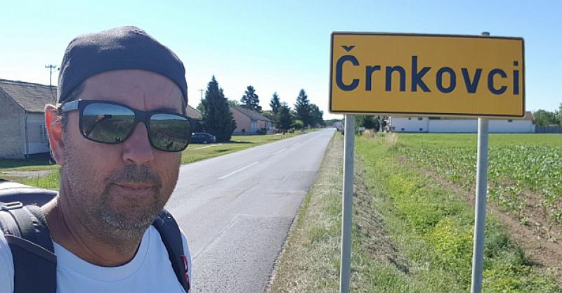 NAPRIJED STEVE! Australski Hrvat već 33 dana hoda Hrvatskom prikupljajući novac za nezbrinutu djecu