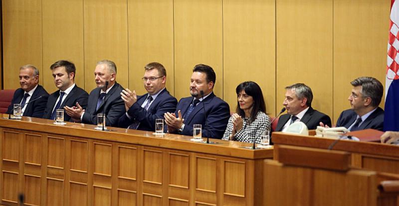 PRISEGLI NOVI MINISTRI Plenković sakupio dva glasa više od potrebnog za većinu u Saboru