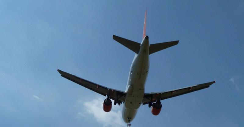 ZRAKOPLOV PRISILNO SLETIO U KÖLN Trojica uhićena