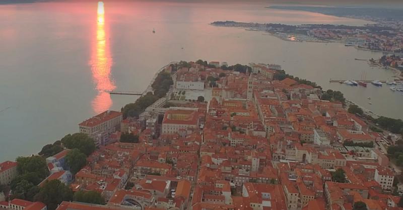 (VIDEO) ČUDESNI ZADAR Pogledajte kako ‘najljepši zalazak sunca na svijetu’ izgleda snimljen dronom