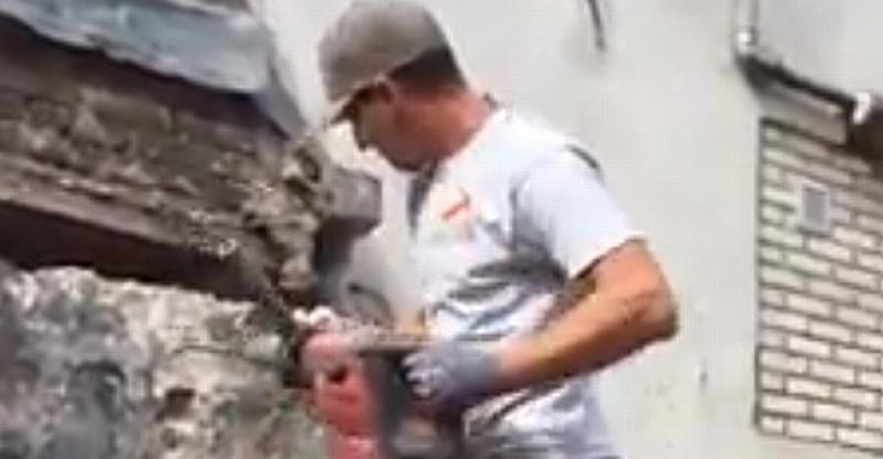 (VIDEO) FUŠER NA BAUŠTELI Ej majstore, stani malo, zaboravio si nešto...