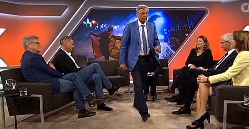 (VIDEO) PERNAROVSKI POTEZ Njemački političar ljutito otišao iz emisije