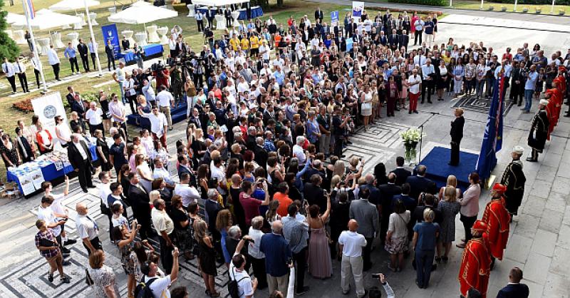 ISELJENICI U GOSTIMA KOD PREDSJEDNICE 'Moramo svima koji to mogu i žele stvarati uvjete povratka'