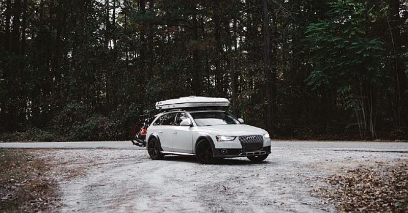 HRVAT IM BIO PRESKUP Obitelji sa sjevera Austrije u Šibeniku se pokvario auto, po njih je došao automehaničar iz 770 km udaljenog mjesta