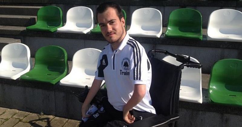 NA PONOS HRVATA Josip (25) iz Neurieda je uspješan nogometni trener iako je cijeli život u kolicima