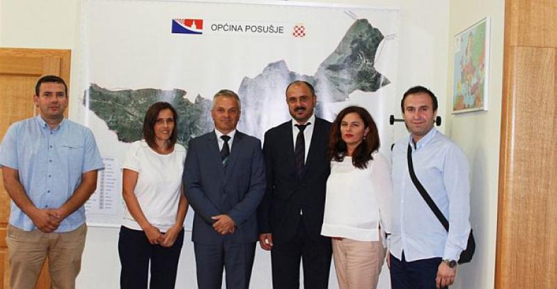 MILAS U POSUŠJU I ŠIROKOM BRIJEGU 'Jedan smo narod, a vi ste i naša ustavna obveza'