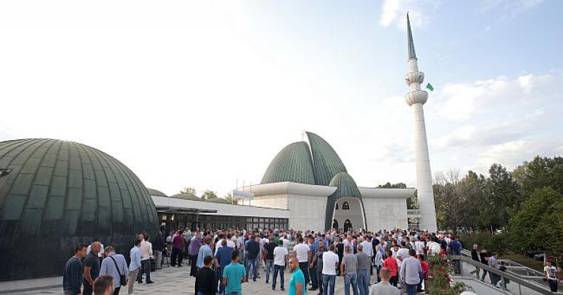 BAJRAMSKA MOLITVA U SPLITU ‘Odnos između Islamske zajednice i države u Hrvatskoj je tako uređen da se za njega daleko čulo'