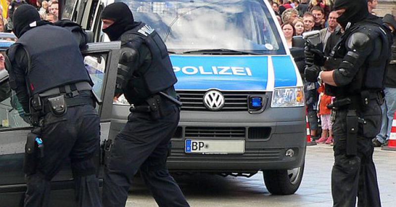 POTRAGA ZA UBOJICOM JOŠ TRAJE Dakić sa sobom vjerojatno ima pištolj i izuzetno je opasan, upozorene i susjedne države!