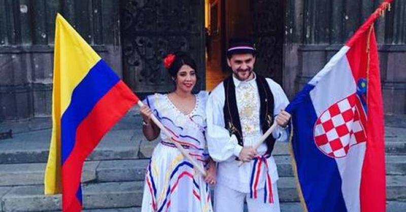 LJUBAV NE POZNAJE KONTINENTE U Osijeku se uzeli Slavonac i Kolumbijka, svatko u svojoj narodnoj nošnji