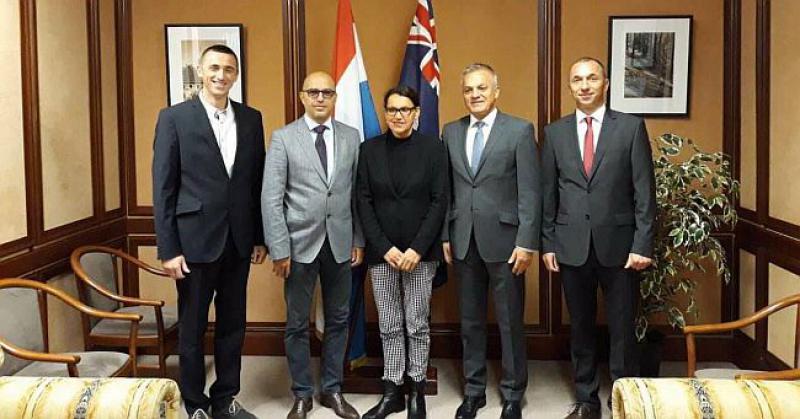 MILAS U POSJETU AUSTRALIJI Započeo ga susretom u Perthu