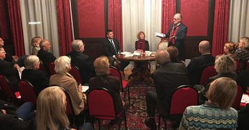 KNJIŽEVNA VEČER U BEČU Predstavili se Drago Štambuk i Sonja Manojlović