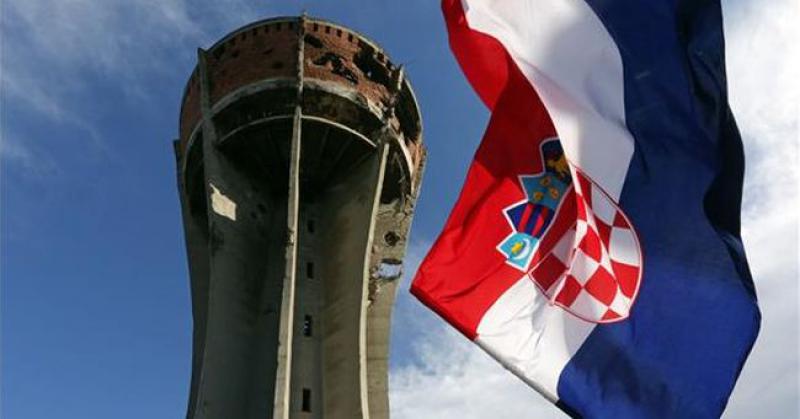 DAN JE SJEĆANJA NA ŽRTVU VUKOVARA Nakon tromjesečne bitke četnici i JNA počeli su svoj krvavi pir