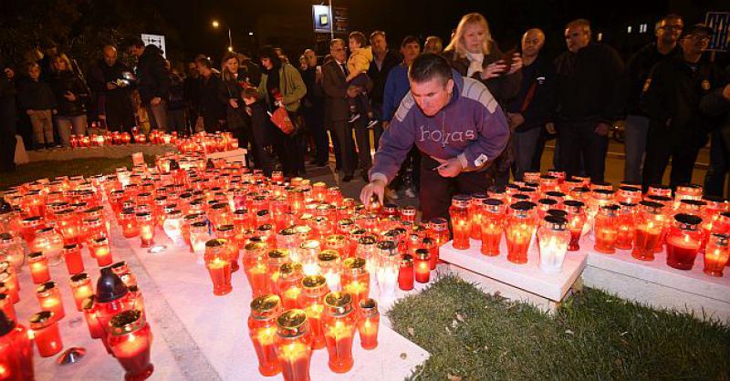 SPLIT UZ VUKOVAR Svijeće zapaljene duž Vukovarske ulice