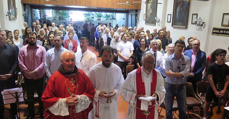 (FOTO) HRVATI BUENOS AIRESA Proslavili Nikolu Tavelića i prisjetili se žrtve Vukovara uz klape iz Hrvatske, Münchena i Argentine