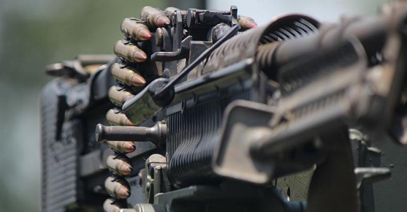 ŠOK NA HRVATSKOJ GRANICI U ručnoj prtljazi putnika u autobusu pronađene bombe, pištolji, puške, čak i tromblonske mine