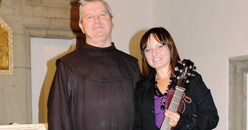 PRIJE ČETIRI GODINE NAPUSTIO NAS JE FRA ZVJEZDAN LINIĆ Prisjećamo se što je posljednje što je poručio hrvatskim iseljenicima