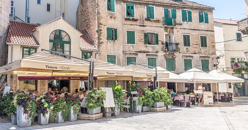 UPRAVO ODOBRILA VLADA Kad neće Hrvati, Hrvatska 'uvozi' 4225 stranih radnika za sezonski rad