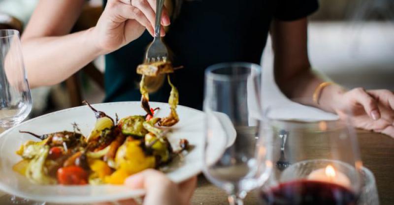 POSTI LI SE OVOG BADNJAKA S OBZIROM NA TO DA PADA NA NEDJELJU? Evo što kaže Crkva
