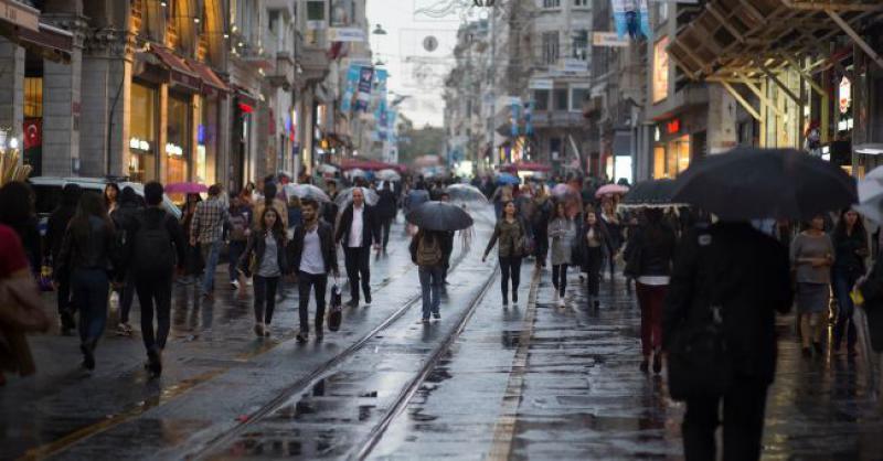 BOŽIĆNO PROMIŠLJANJE Kad uočimo ljudsku bezdužnost čudimo se, a ne primjećujemo da smo i sami dio takve mase