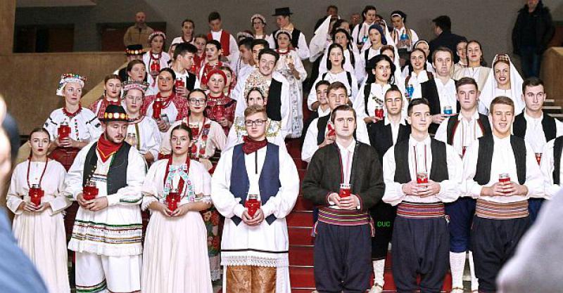 (FOTOGALERIJA) KUD Krešimir iz Stuttgarta nastupio u Mostaru