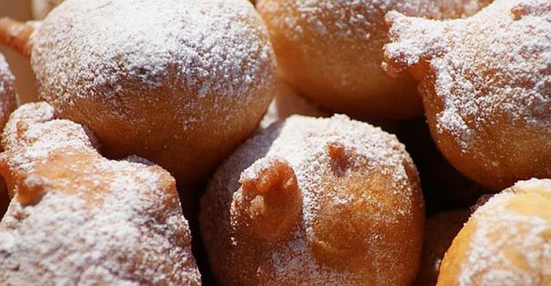 MIRIS FRITULA NA BADNJE VEČE Donosimo recept za starinske fritule