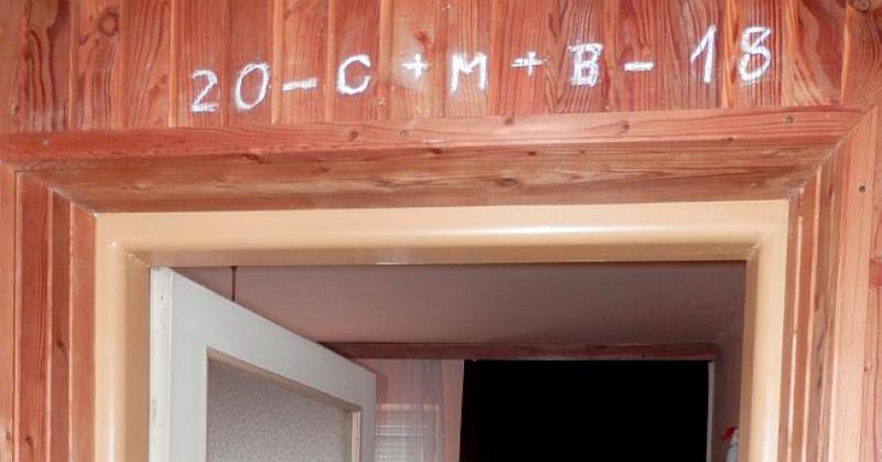 U TIJEKU JE BLAGOSLOV DOMOVA Znate li što znači kratica G(C)+M+B na naljepnici?