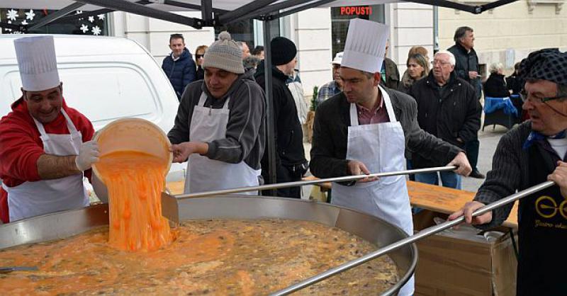 FOTO VIJEST Puležani napravili fritaju od 2018 jaja