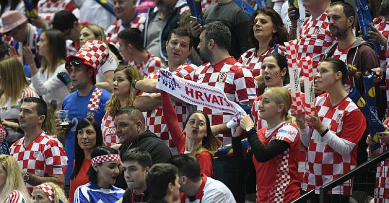 (VIDEO) DALMATINCI DOKAZALI KAKO LIJEPO PJEVAJU Evo kako je 'Lijepa naša' zvučala u izvedbi navijača