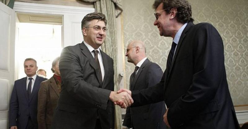 PLENKOVIĆ PRIMIO HRVATE IZ SRBIJE Očekuje da će im Srbija osigurati političku zastupljenost