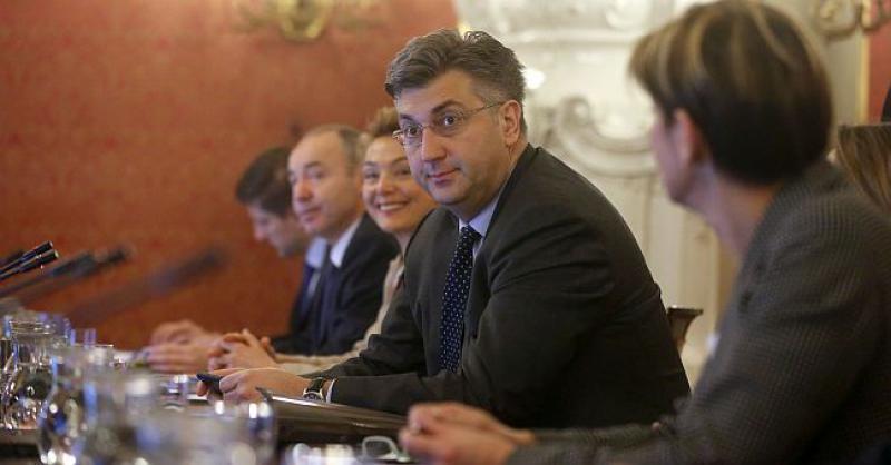 PLENKOVIĆ IZIGNORIRAO NAJAVU VUČIĆEVA DOLASKA I PORUČIO 'Hrvatska se ne temelji na vrijednostima iz NDH'