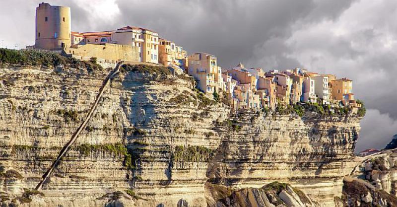 'KORZIKA JE SRCE FRANCUSKE' Macron na 'neposlušnom' otoku prihvatio spominjanje u Ustavu, ali i odbio mnoge prijedloge autonomaša