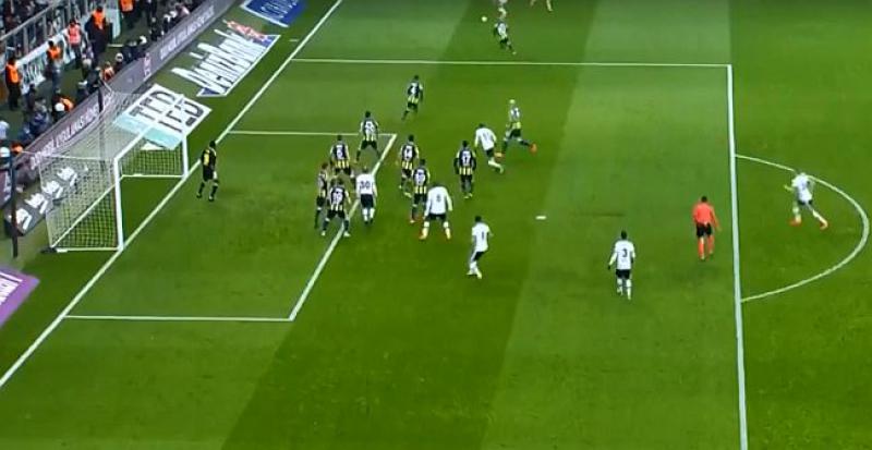 (VIDEO) HRVATSKI TORANJ Vida načeo Fenerbahce u velikom derbiju, posao dovršio Portugalac koji ga je 2016. rasplakao